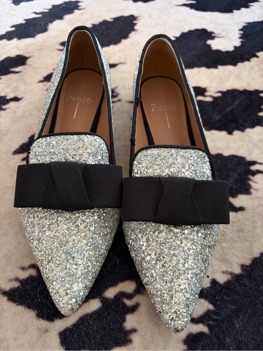 LINEA Paolo Silver Glitter Bow Pointed Toe Flats Black Statement Size 7.5